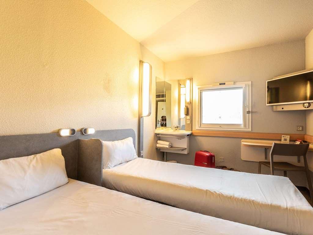 Ibis Budget Bourges Rum bild